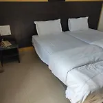 1Bhk Ac Service Apartment 206