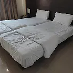 1Bhk Ac Service Apartment 206