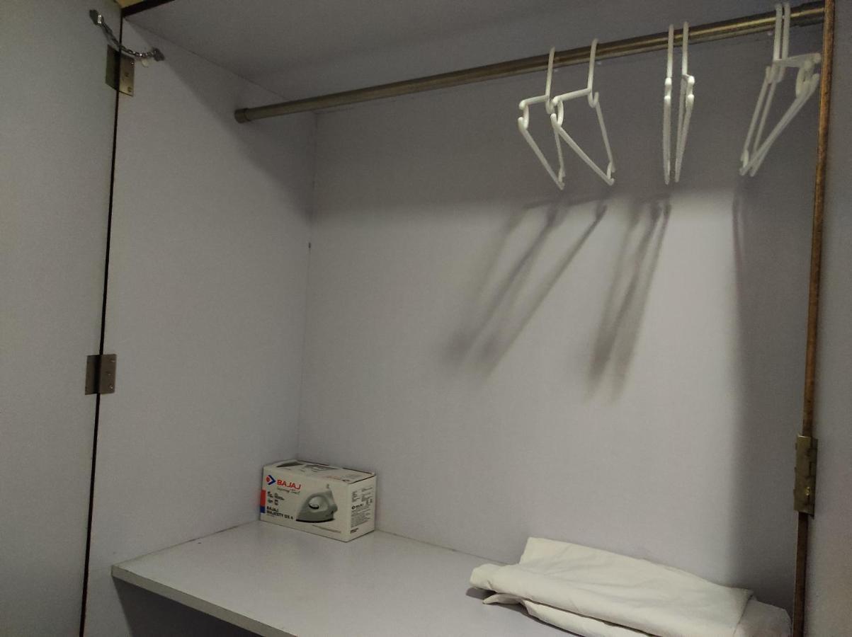 1bhk Ac Service 206 Apartment *