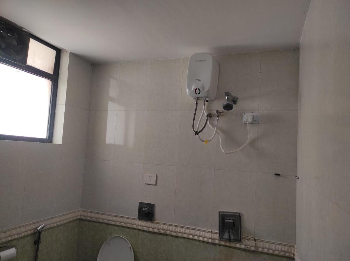 1bhk Ac Service 206 Apartment *