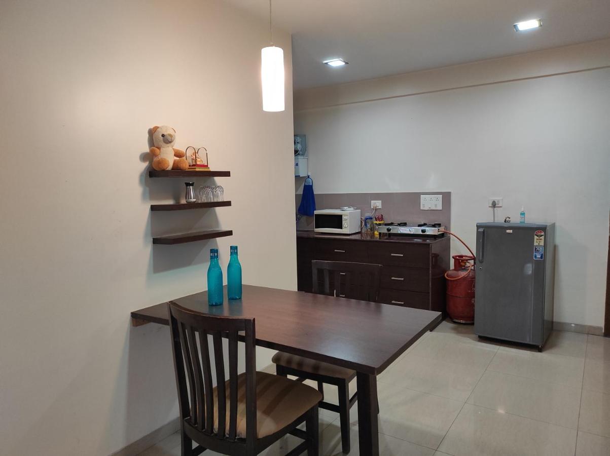 1bhk Ac Service 206 Apartment *