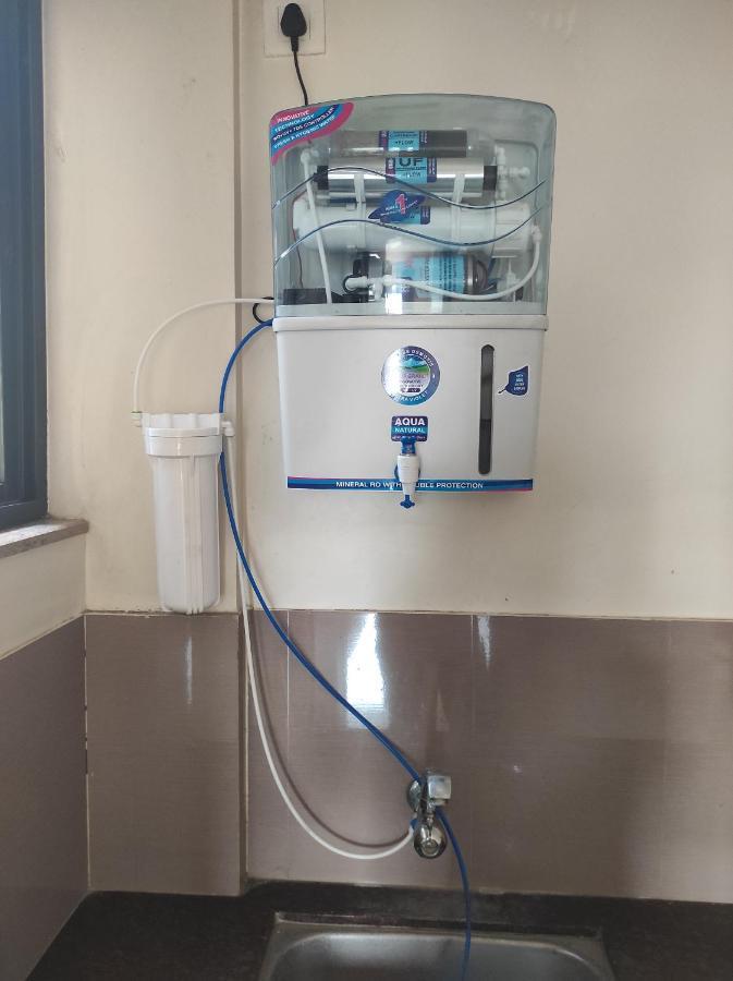 Apartment 1bhk Ac Service 206 *