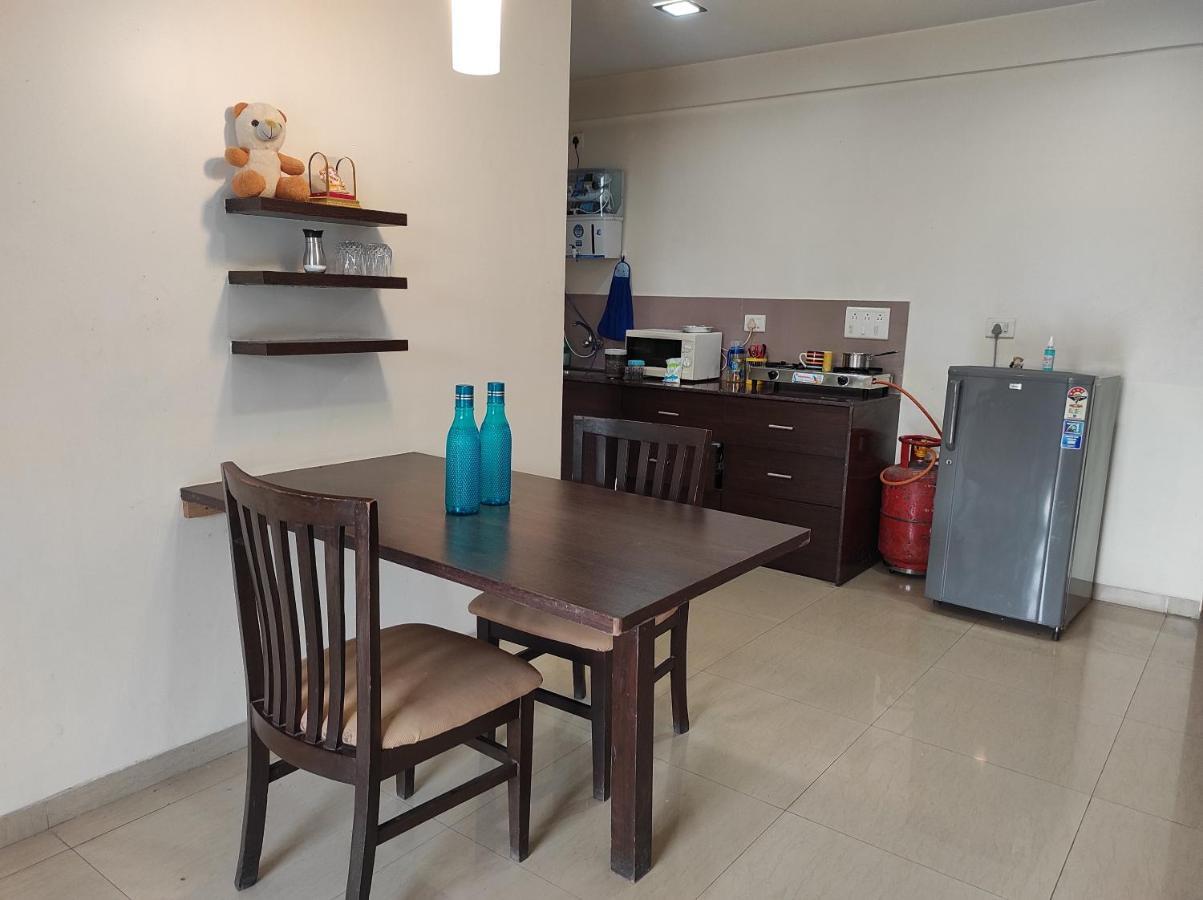 1bhk Ac Service 206 Apartment